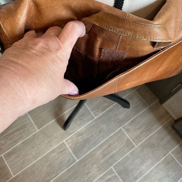 Pelle Laptop Bag  - Picture 5 of 8